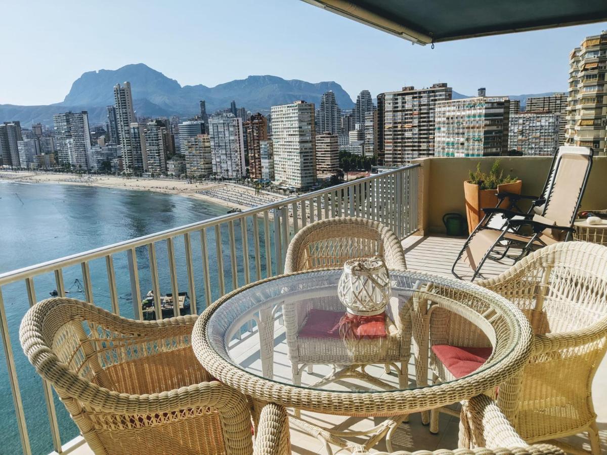 Portofino Flying Whale Apartment Benidorm Bagian luar foto