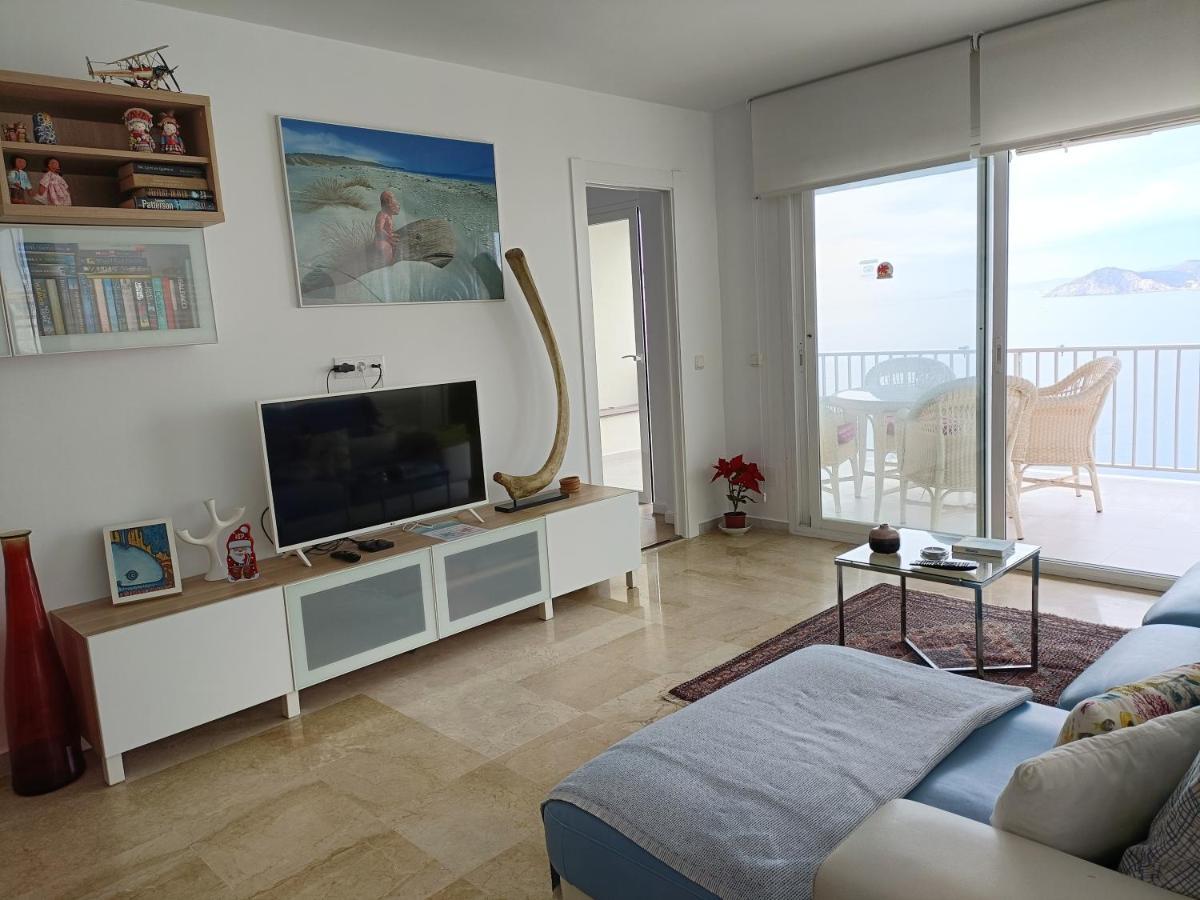 Portofino Flying Whale Apartment Benidorm Bagian luar foto
