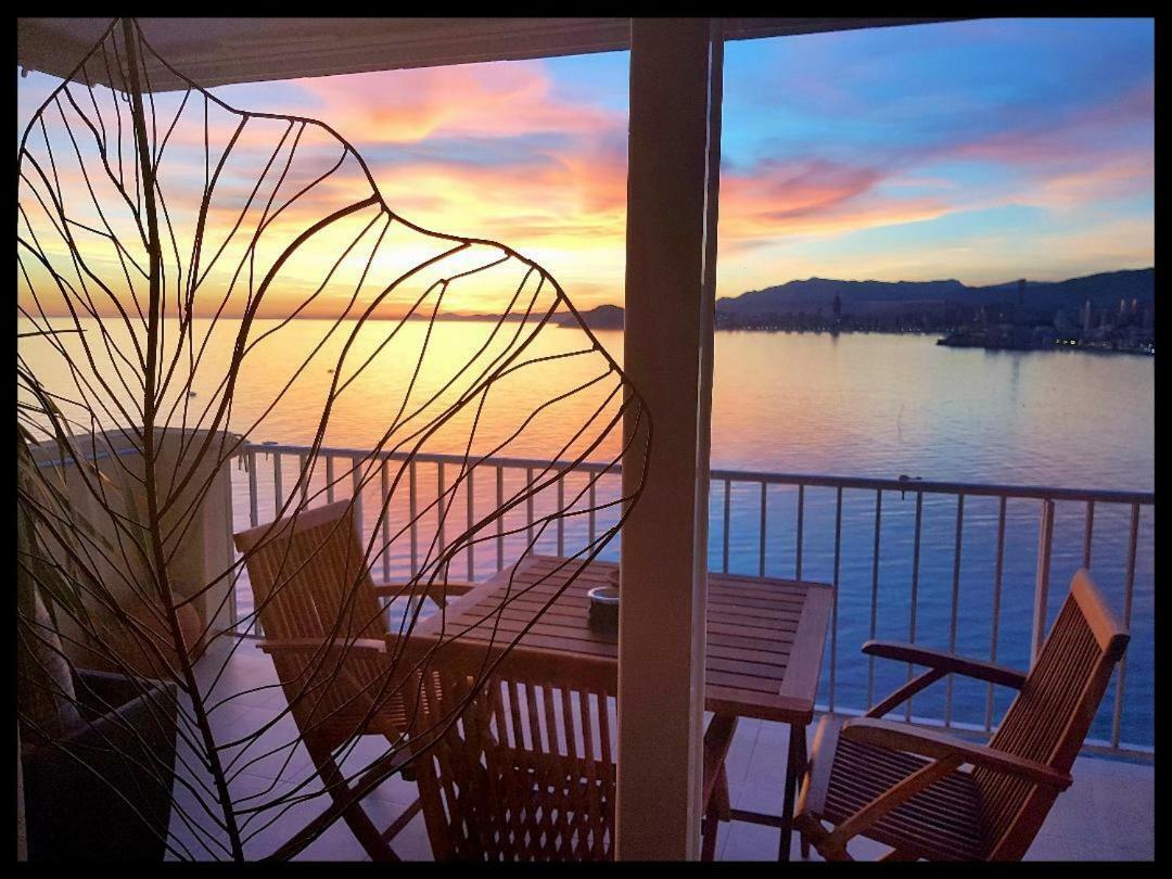 Portofino Flying Whale Apartment Benidorm Bagian luar foto