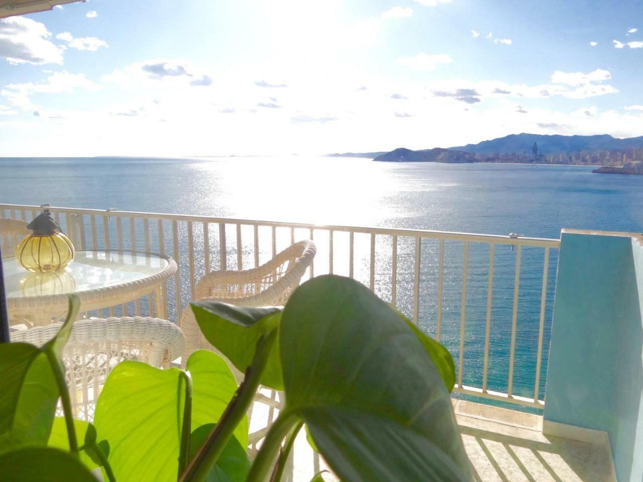 Portofino Flying Whale Apartment Benidorm Bagian luar foto